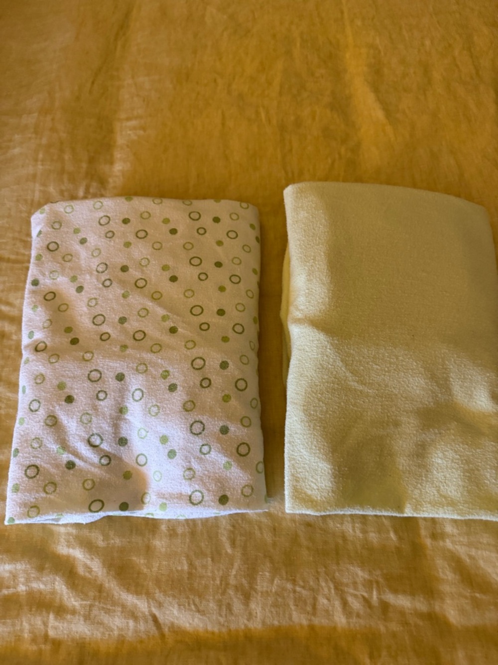 Soft Green Polka Dot & Green Solid flannel fitted sheets for crib mattress